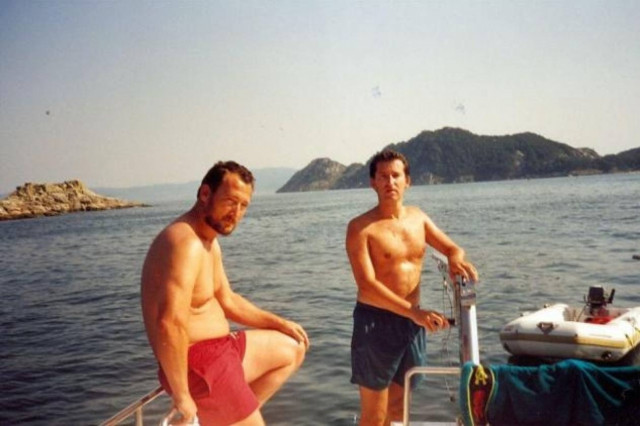 Γνωστός Ισπανός πολιτικός ποζάρει με έμπορο ναρκωτικών