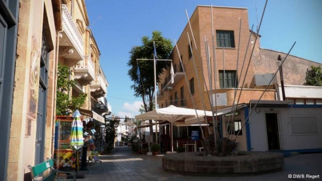 Spiegel: «Μοιρασμένη χώρα, μοιρασμένος πόνος;»