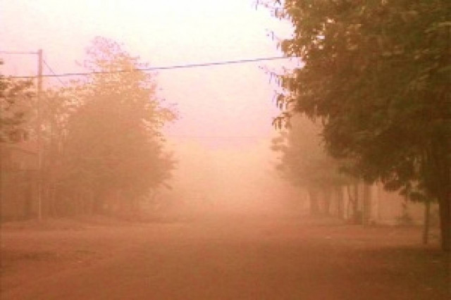 Ηράκλειο: Αποπνικτική ατμόσφαιρα από την αφρικανική σκόνη