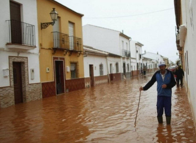 Ισπανία: Σε κίνδυνο ολόκληρο χωριό λόγω των βροχοπτώσεων