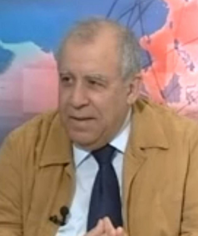 O μαιευτήρ γυναικολόγος που έγινε και ... μεγαλοξενοδόχος