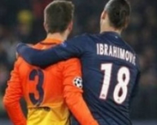 Φωτογραφία ΣΟΚ: O Πικέ «χουφτώνει» τον Ιμπραΐμοβιτς και όχι τη Σακίρα