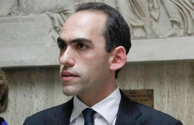 Γεωργιάδης: «Πράγματα και θαύματα» στις Τράπεζες