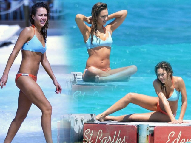 Η εντυπωσιακή Τζέσικα Άλμπα στην παραλία