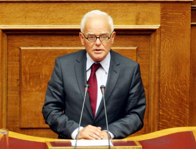 Μανιτάκης σε Ψυχάρη: Το Δημόσιο δεν είναι επιχείρηση να απολύει κόσμο