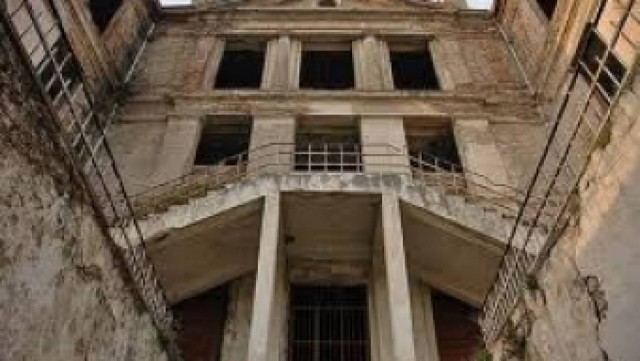 Το Πατριαρχείο ενδιαφέρεται να αγοράσει την ιστορική σχολή Taş Mektep