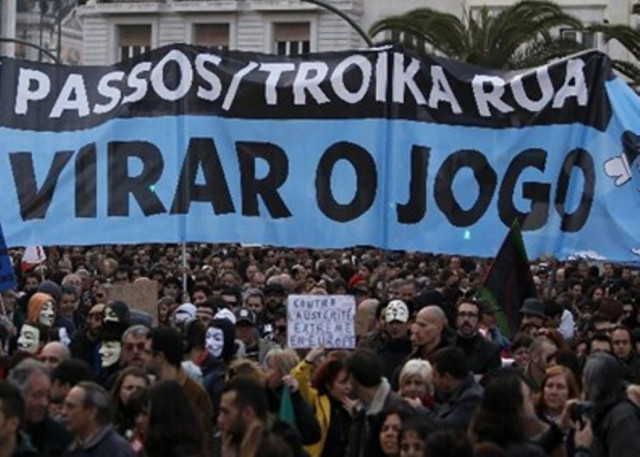 Παράνομες κρίθηκαν περικοπές σε μισθούς και συντάξεις