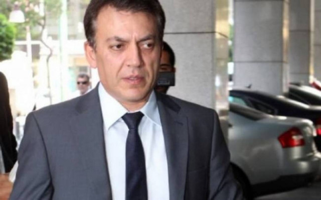 Βρούτσης: Καμία μείωση σε μισθούς και συντάξεις