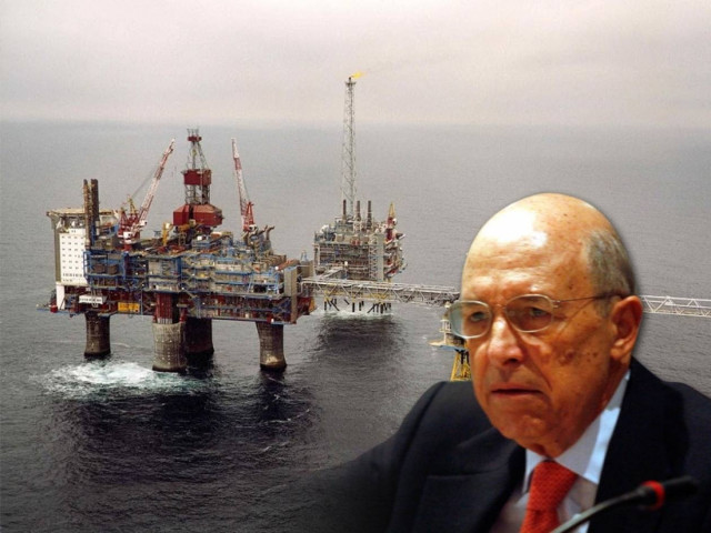 Ο Σημίτης «πάγωσε» την έρευνα για τα πετρέλαια!