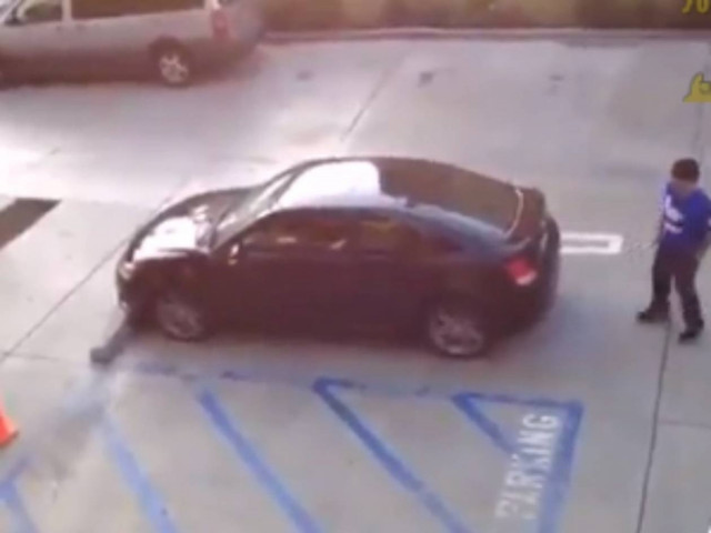 Βίντεο: Δείτε πώς εκδικήθηκε την κοπέλα του που τον απάτησε