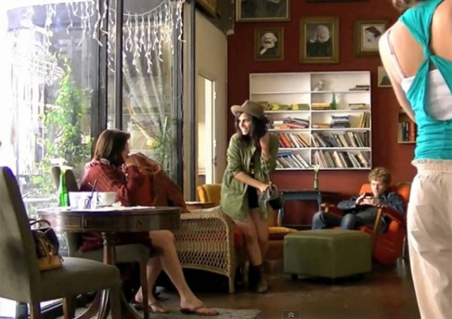 Απίθανη φάρσα: Η πολυθρόνα που ζωντανεύει μόλις κάτσεις