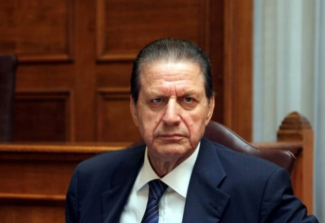 Πυρά Πολύδωρα εναντίον του οικονομικού επιτελείου