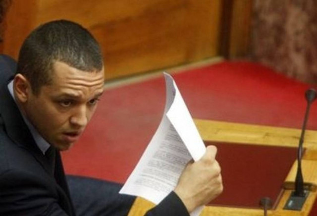 Κασιδιάρης:Για πέταμα το υπόμνημα-Βίαιη προσαγωγή Παπανδρέου τώρα!