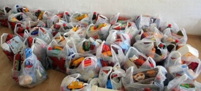 Ντροπή!  Τσιφλικάδες πήραν τρόφιμα ως… άποροι!