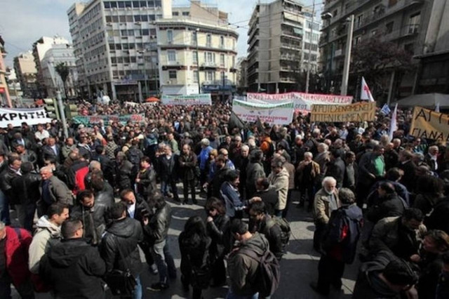Διαμαρτυρία παραγωγών στο υπουργείο Αγροτικής Ανάπτυξης