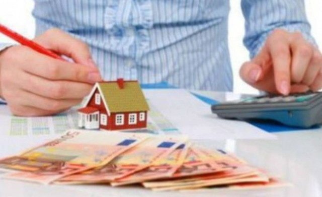 Δεν συμφωνεί με σταθερό επιτόκιο για τα «κόκκινα» δάνεια η τρόικα