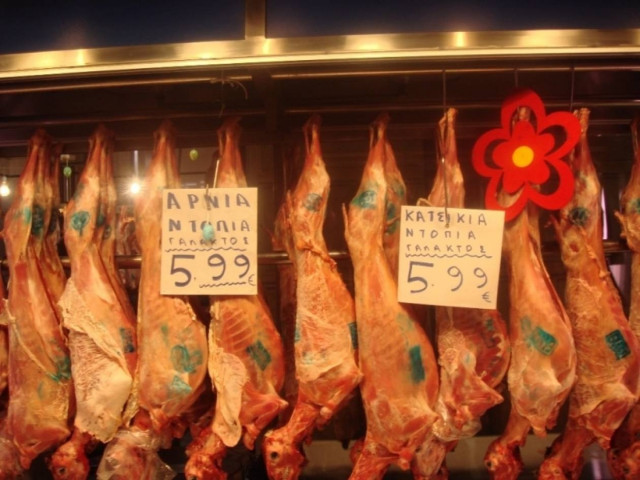 Ξεκίνησε η μάχη για το πασχαλινό αρνί