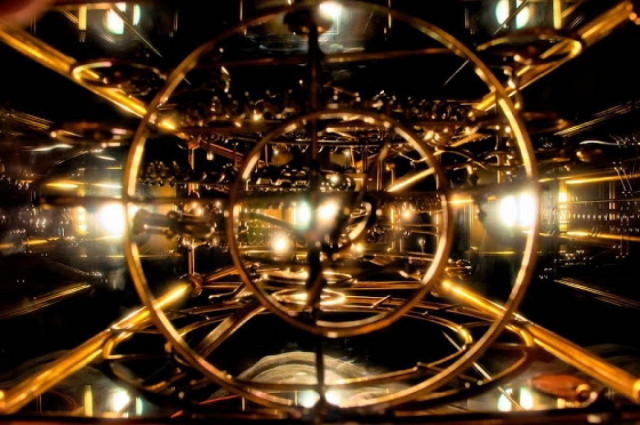 Επιστήμονας λέει ότι εφηύρε «Χρονομηχανή» που προβλέπει το μέλλον!