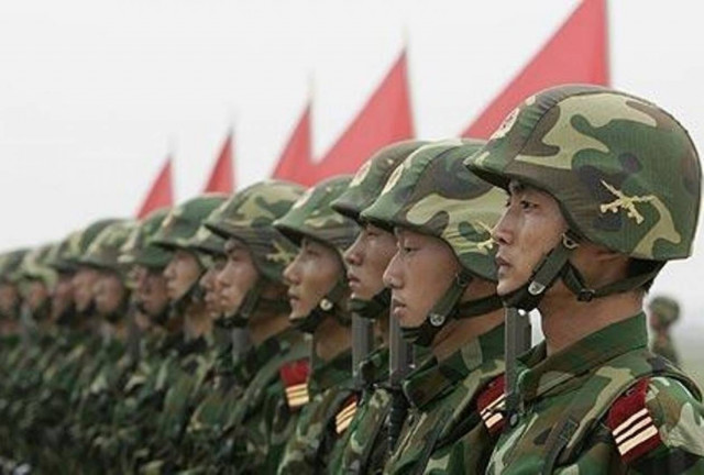 Κίνα: Δεν συγκεντρώνει στρατό στα σύνορα με τη Βόρεια Κορέα