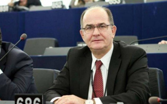 Σε νοσοκομείο των Βρυξελλών ο Γ. Παπαστάμκος