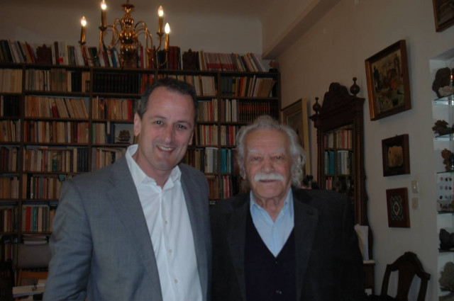 Μανώλης Γλέζος: Δεν χρωστάμε, μας χρωστάνε!