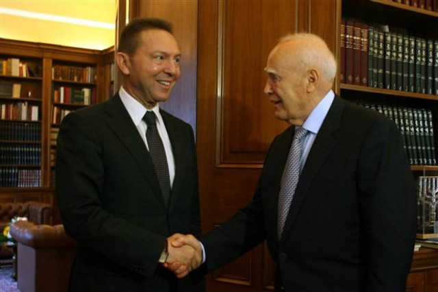 Στο Προεδρικό Μέγαρο τη Δευτέρα ο Στουρνάρας