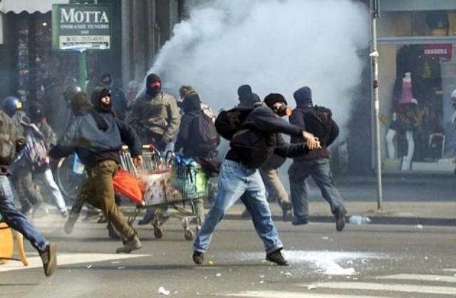 Επεισόδια στο παιχνίδι της Μίλαν με τη Νάπολι