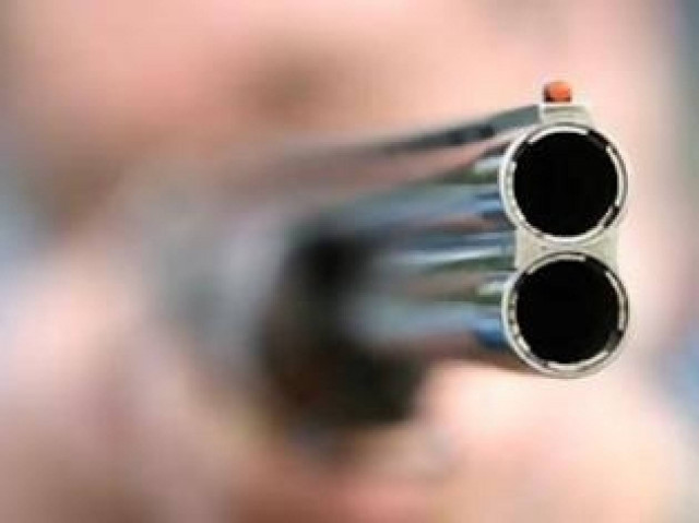 Bόλος: Τους πέρασε για κλέφτες και τους πυροβόλησε