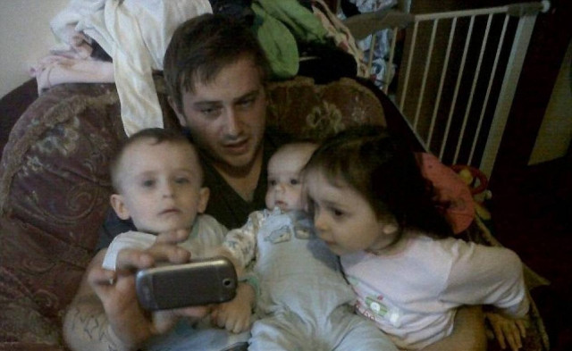 ΦΡΙΚΗ: Έγκυος ανέβασε υπερηχογράφημα στο Facebook και αυτοκτόνησε