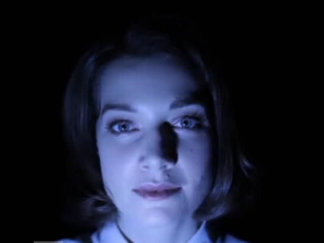 Καθηλωτικό: Δείτε πώς αλλάζει ένα πρόσωπο ανάλογα με τον φωτισμό