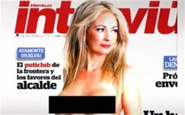 ΣΑΛΟΣ: Πολιτικός έκανε τόπλες φωτογράφιση για περιοδικό (pics)