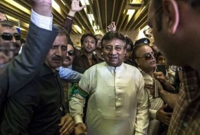 Πακιστάν: Σε κατ' οίκον περιορισμό ο Μουσάραφ