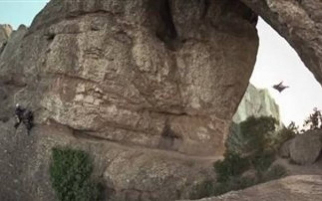 Εκπληκτικό βίντεο: Πετάει, πετάει ο... άνθρωπος!