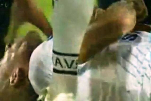 Βίντεο σοκ με επιληπτική κρίση ποδοσφαιριστή (video)