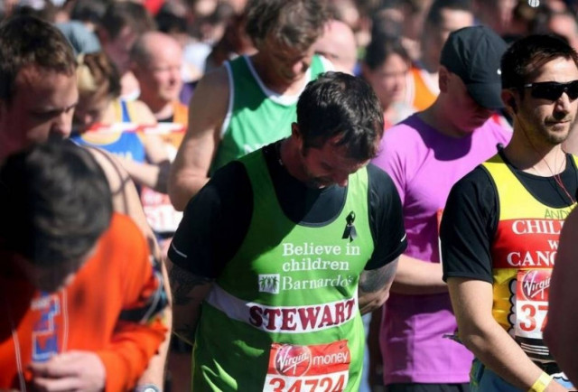 Μαραθώνιος Λονδίνου: Οι δρομείς τίμησαν τα θύματα της Βοστώνης