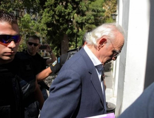 Χειροκροτήθηκε ο Άκης Τσοχατζόπουλος!