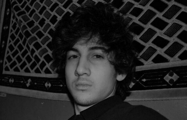 H άγνωστη σχέση του 19χρονου βομβιστή με την «ελληνίδα θεά»