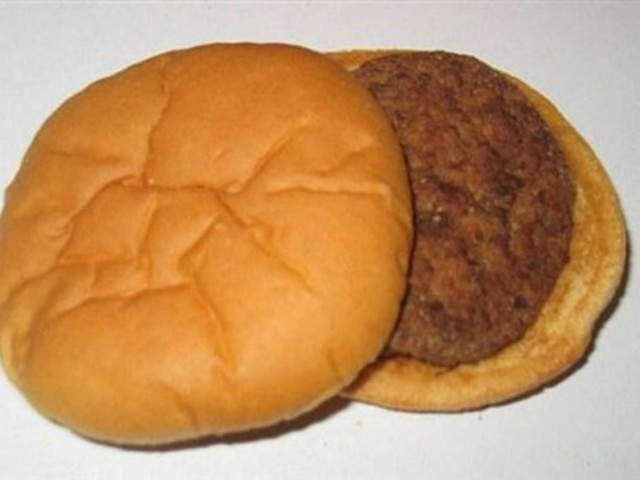 Δείτε το χάμπουργκερ που επιζεί από το 1999!