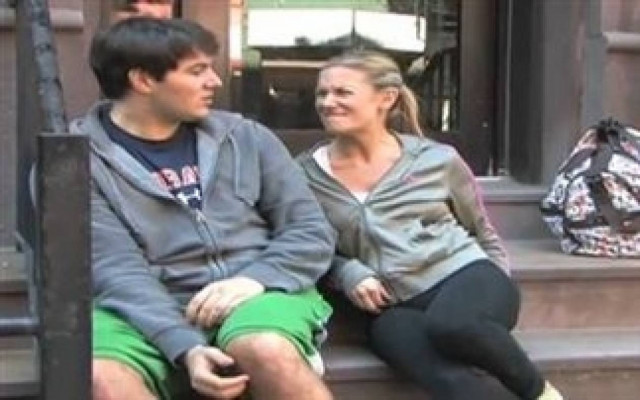 Ξεκαρδιστικό βίντεο: Όταν ένα ζευγάρι παραείναι άνετο