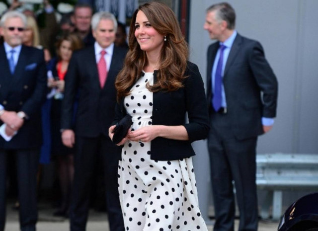 Δείτε τη φουσκωμένη κοιλίτσα της Κέιτ Μίντλετον (pics)