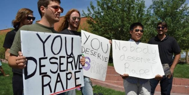 Βίντεο: Σάλος με τον φοιτητή που λέει «Σας αξίζει ο βιασμός»