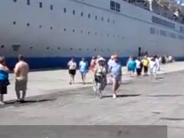 Βίντεο: Το 1ο κρουαζιερόπλοιο στη Καλαμάτα