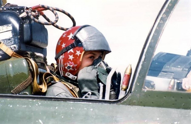 Δείτε την πρώτη Ελληνίδα που πέταξε με F – 104 (photos)!