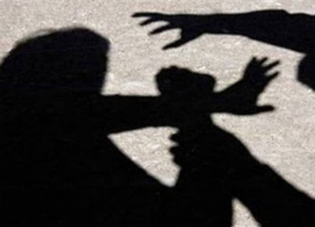 Προφυλακίστηκε 45χρονος που βίαζε την κόρη του