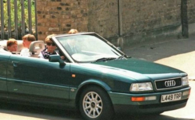 Στο «σφυρί» τα βασιλικά αυτοκίνητα του Κάρολου και της Νταϊάνα (pics)