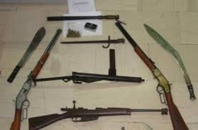 Συλλήψεις στο Ρέθυμνο για κατοχή οπλισμού