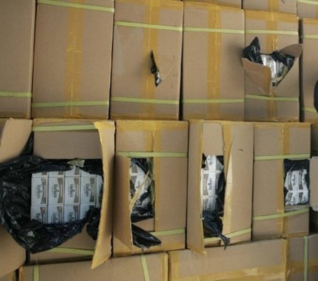 Βρέθηκαν με 5.800 πακέτα λαθραίων τσιγάρων!