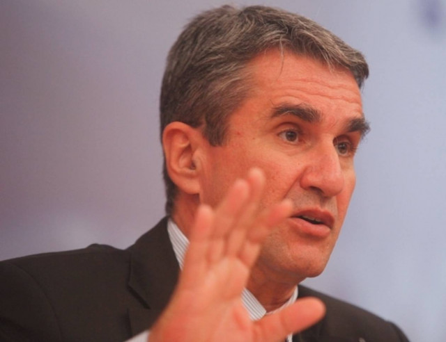 Διακοπή χρηματοδότησης των κομμάτων θα ζητήσει ο Λοβέρδος