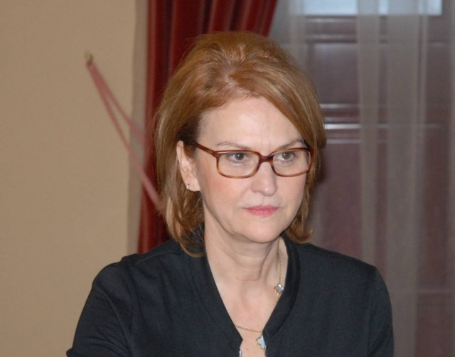 Ρεπούση: 4.500 εκπαιδευτικοί σε αρχιεπισκοπή και κόμματα