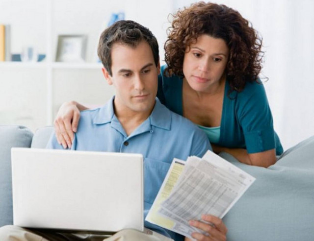 Απίστευτο: Ζευγάρια υπογράφουν συμβόλαια σχέσης!